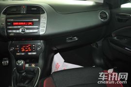 菲亚特-博悦-1.4T 手动运动天窗版