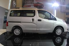 郑州日产-NV200