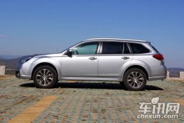 斯巴鲁-傲虎-2.5i 运动导航版