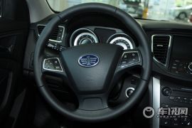 一汽奔腾-奔腾B90-2.3L 自动旗舰型