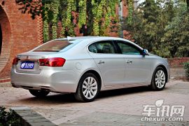 上海汽车-荣威950-2.4L 豪华行政版