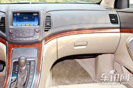 上海汽车-荣威950-2.4L 豪华行政版