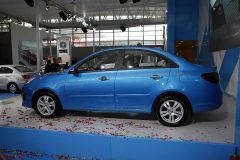 长安汽车-悦翔V5