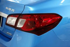 长安汽车-悦翔V5