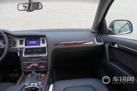 奥迪-奥迪Q7-3.0 TFSI 舒适型(245kW)