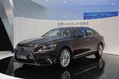 雷克萨斯LS600h