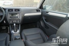 一汽-大众-速腾-1.6L 自动时尚型