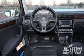 上海大众-桑塔纳-1.6L 自动豪华版