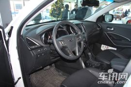 北京现代-新胜达-2.4L 自动四驱尊贵型