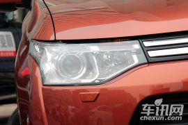 三菱-欧蓝德 EX-2.4L 四驱精英GT版7座