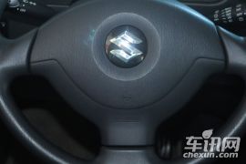 铃木-吉姆尼-1.3 AT JLX导航版