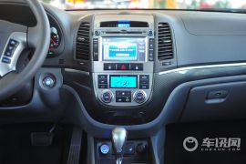 现代-新胜达(进口)-2.4 豪华版 七座四驱