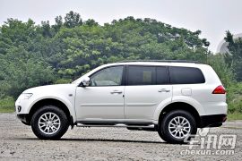 三菱-帕杰罗·劲畅-3.0L 运动导航版