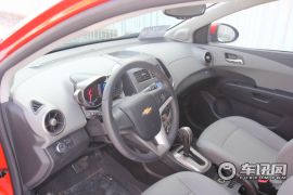 通用雪佛兰-爱唯欧-两厢 1.6 AT SX