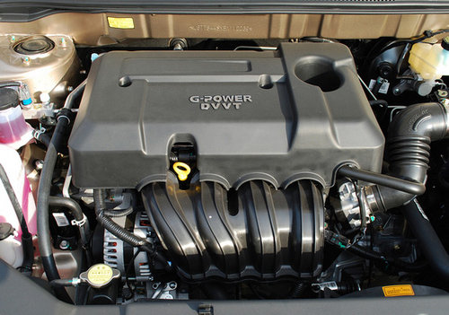 动力上，2013款帝豪EC7依然会搭载1.5L及1.8L发动机，其中与1.5L车型搭配的是5速手动变速箱，与1.8L车型搭配的，是5速手动变速箱和一款CVT无级变速器。