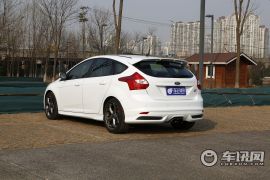福特-Focus ST(进口)-2.0T ST 标准版