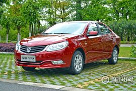 车讯网试驾2013款宝骏630 配6AT换挡更平顺