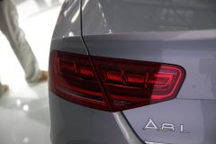 奥迪-奥迪A8L 混动版