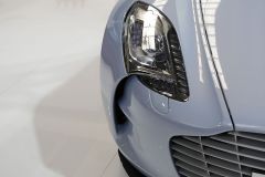 阿斯顿·马丁-One-77