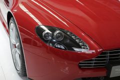 阿斯顿·马丁-Vantage V8