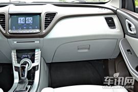 东风裕隆-纳智捷 5 Sedan-1.8T 自动旗舰型