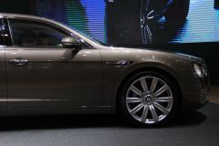 宾利-宾利FLYING SPUR