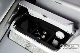 比亚迪戴姆勒-腾势DENZA-基本型