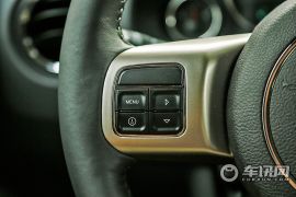 Jeep-自由客-2.4L 运动版