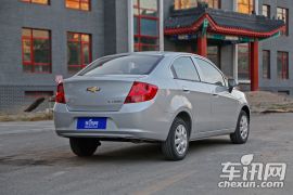 通用雪佛兰-赛欧-三厢 1.2L 手动时尚幸福版