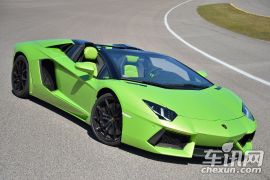 兰博基尼-Aventador-LP 700-4 Roadster
