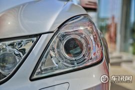 北京奔驰-奔驰E级-E260L 豪华型