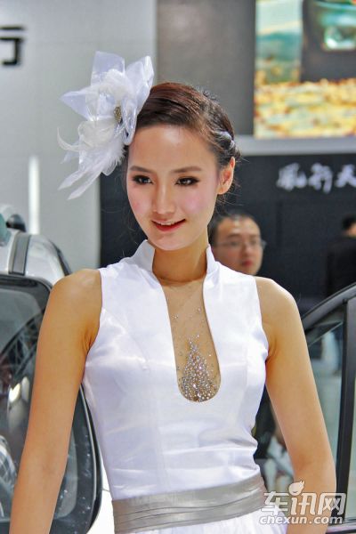 郑州日产4号车模