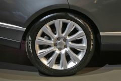 路虎-揽胜加长版