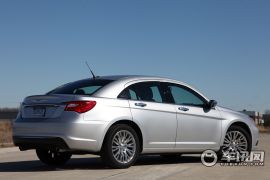 克莱斯勒-克莱斯勒200