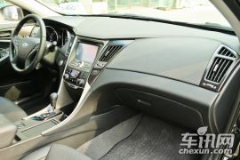 北京现代-索纳塔八-2.0L 自动至尊版