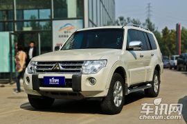 三菱-帕杰罗-3.0L 豪华版
