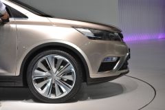 吉利汽车-帝豪CROSS