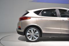 吉利汽车-帝豪CROSS