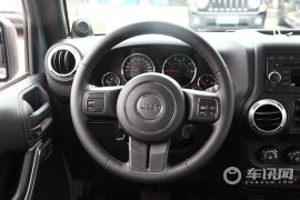 Jeep-牧马人-2.8TD 四门版 Sahara