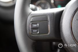 Jeep-牧马人-2.8TD 四门版 Sahara