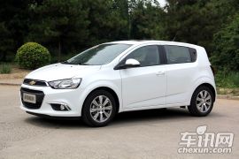 通用雪佛兰-爱唯欧-两厢 1.6SX AT 风尚版