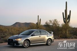 三菱-LANCER Evolution X Gsr 2013