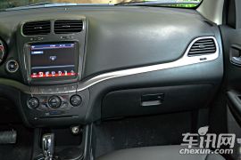 道奇-酷威-2.4L 两驱旅行版