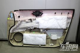 天籁2.0L XL荣耀版-内饰拆解