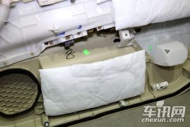 天籁2.0L XL荣耀版-内饰拆解