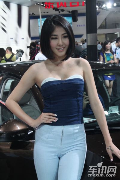 东风标致4号车模