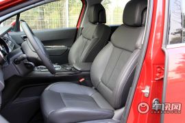 东风标致-标致3008-1.6THP 罗兰・加洛斯版