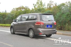 上汽商用车-上汽大通G10-2.0T 自动时尚版  ￥16.18