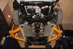 逸致星耀 180E CVT精英多功能版-底盘结构