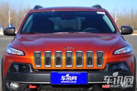 Jeep-自由光-2.4L 都市版